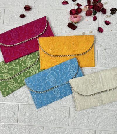 Chikankari Clutch