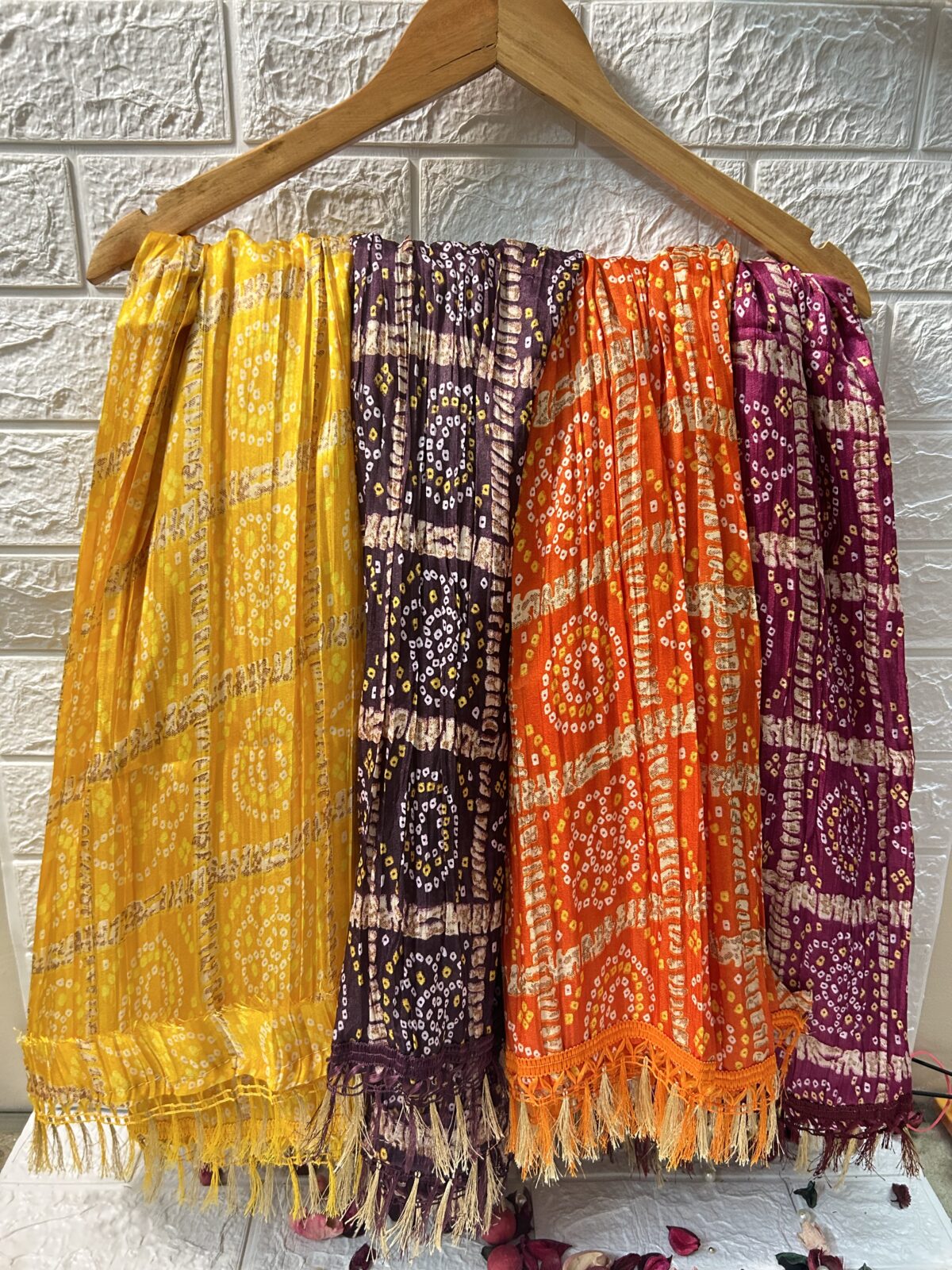 Bandhani Dupatta Return Gifts, Mehndi Gifts, Women's Party Gifts