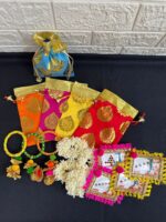 Mehendi Gifts For Women's