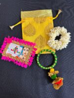 Mehendi Gifts For Women's